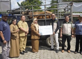 Tingkatkan Kesejahteraan Sosial, Bandara Internasional Syamsudin Noor Bagikan Protein Hewani