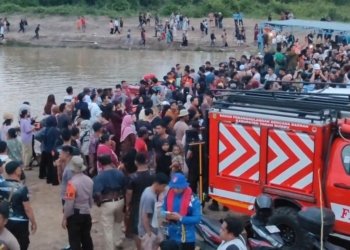 UPDATE: Bocah 10 Tahun yang Tenggelam di Kolam Galian Tanah Bumbu Ditemukan, Ratusan Warga Padati Lokasi