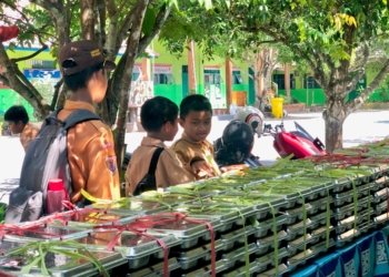 Dua Hari Sempat Berhenti, Dapur MBG Syamsudinnor Banjarbaru Kembali Salurkan Makanan Gratis