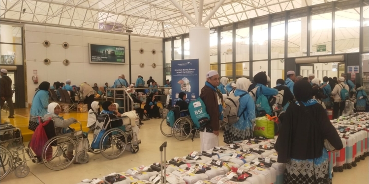 Jemaah Haji Kloter BDJ 08 Tiba di Tanah Air, Ratusan Jamaah Asal Kalsel dan Kalteng Kembali dengan Selamat