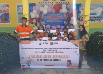 PTK Ganjar 200 Siswa Berprestasi dengan Perlengkapan Sekolah dan Uang Saku