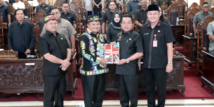 DPRD Kapuas Gelar Rapat Paripurna Penyampaian Raperda Pertanggungjawaban Pelaksanaan APBD Tahun Anggaran 2025