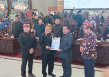 Paripurna DPRD Kapuas, Seluruh Fraksi Setujui Pembahasan Raperda Pertanggungjawaban APBD 2025