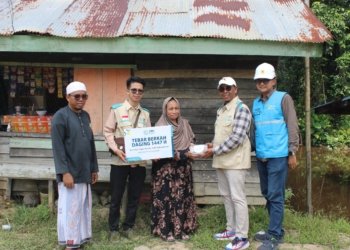 Tebar Berkah Idul Adha di Pelosok Kapuas, YBM PLN UID Kalselteng Salurkan 130 Paket Daging untuk Warga Prasejahtera