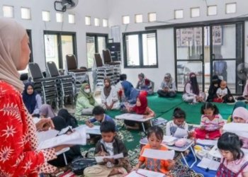 Kelurahan Sungai Besar Buka Kelas Gratis untuk Siswa SD Jelang Ulangan Kenaikan Kelas