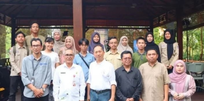 Mahasiswa Ilmu Komunikasi ULM Kaji Strategi Putik Bersih Mengubah Perilaku Pilah Sampah Masyarakat