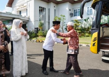 Ratusan Jemaah Haji Balangan Tiba dengan Selamat, Bupati Abdul Hadi: Semoga Menjadi Haji Mabrur dan Membawa Perubahan Positif
