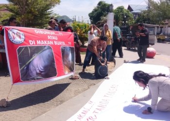 Setiap Tanda Tangan Adalah Harapan, Tangis Keluarga Boy Simamora Minta Keadilan