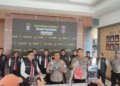 Polres Tanah Bumbu Ungkap Penipuan 23 BPKB Palsu Truk Tronton, Tersangka Terancam 8 Tahun Penjara