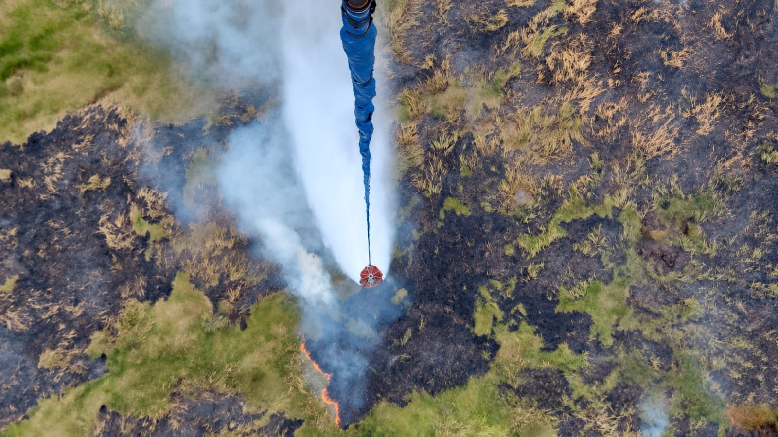 BPBD Kalsel Kerahkan Tiga Helikopter Water Bombing, Prioritaskan Karhutla di Sekitar Bandara Syamsudin Noor
