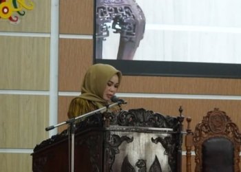 Tujuh Fraksi DPRD Kapuas Sampaikan Pendapat Akhir atas 10 Raperda