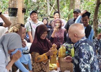 Gubernur Kalsel Luncurkan Program Tukar Sampah dengan Sembako di Rimba Mart