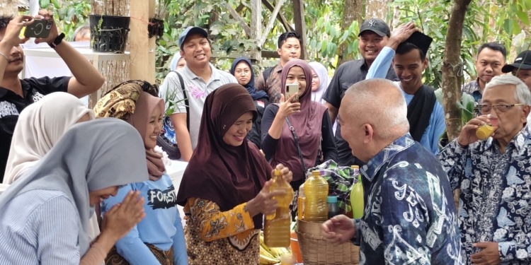 Gubernur Kalsel Luncurkan Program Tukar Sampah dengan Sembako di Rimba Mart