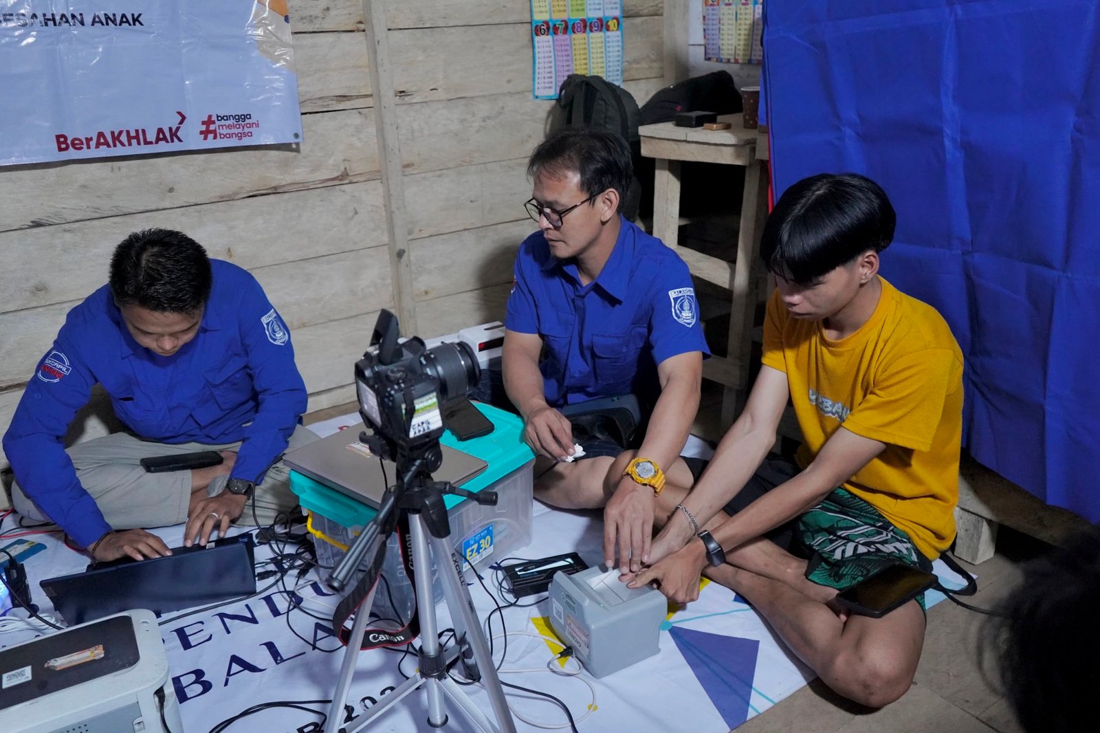 DEWA CINTA Hadir di Pedalaman Halong, Disdukcapil Balangan Pastikan Warga Terpencil Nikmati Layanan Administrasi Kependudukan