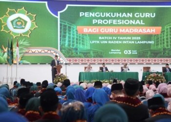 991 Guru Profesional Dikukuhkan, Rektor UIN RIL: Jadilah Agen Perubahan Pendidikan Indonesia