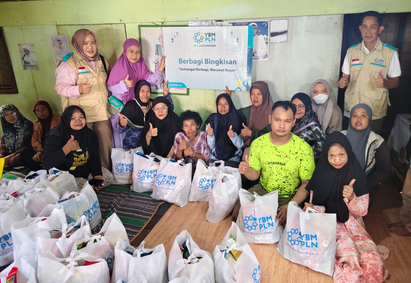 Hadirkan Energi Kebaikan, YBM PLN Berbagi untuk Penyandang Disabilitas di Banjarmasin