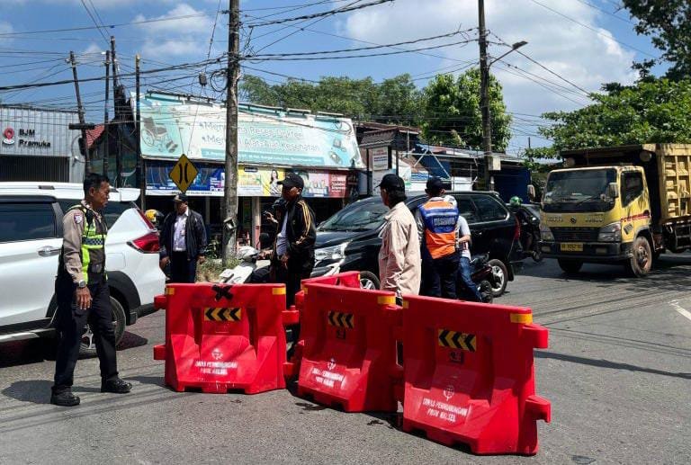 Dishub Kalsel Siapkan Rekayasa Lalu Lintas Usai Jalan Sungai Lulut Amblas