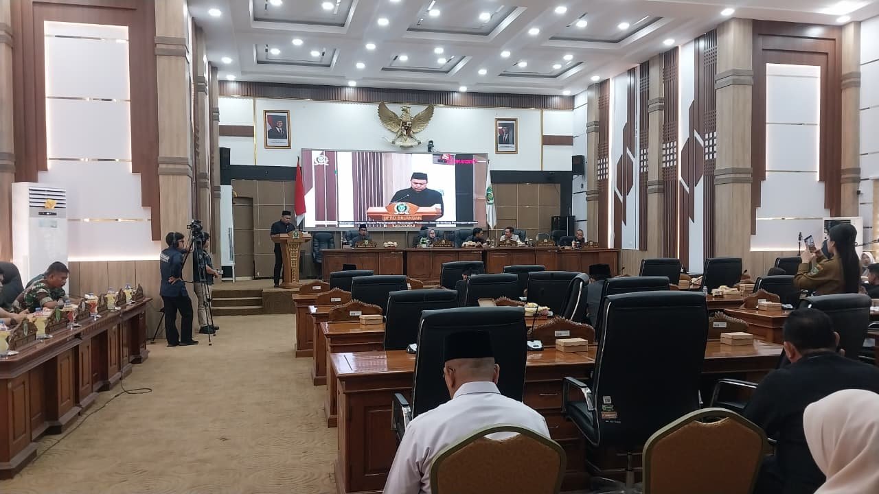 Fraksi-Fraksi DPRD Balangan Soroti Transparansi APBD 2025, Dorong Optimalisasi PAD dan Pelayanan Publik