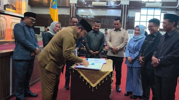 DPRD Kotabaru Sahkan Dua Buah Raperda dalam Rapat Paripurna Masa Persidangan III