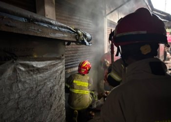 Toko Kosong di Pertokoan Mahabbah Pasar Batuah Terbakar, Damkar Banjar Bergerak Cepat Cegah Api Merembet