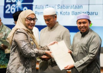 104 Sertifikat Tanah Wakaf Resmi Diserahkan ke puluhan Lembaga di Banjarbaru
