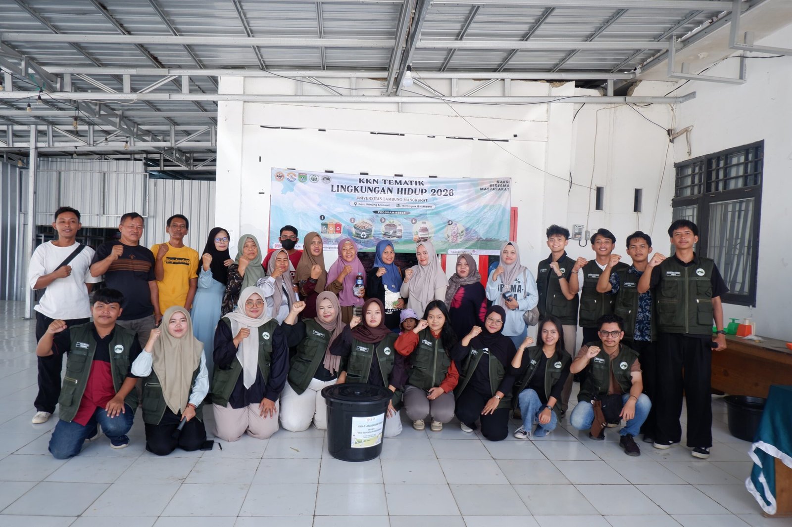 Mahasiswa KKN ULM Edukasi Pengelolaan Sampah di Desa Gunung Antasari, Libatkan Sekolah hingga Warga