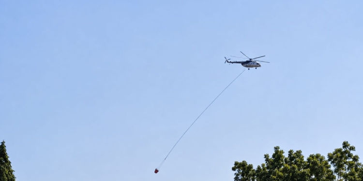 BNPB Siap Tambah Helikopter Water Bombing untuk Perkuat Penanganan Karhutla di Kalsel