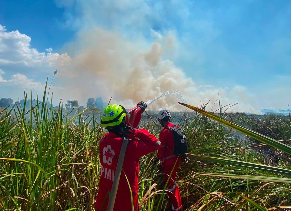 Karhutla Seluas 20 Hektare di Desa Tungkaran Berhasil Dipadamkan, Petugas Berjibaku Hampir Enam Jam