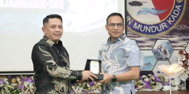 KRI Banjarmasin-592 Sandar di Kotabaru, Edukasi Maritim dan Sinergi Jadi Warisan Kunjungan