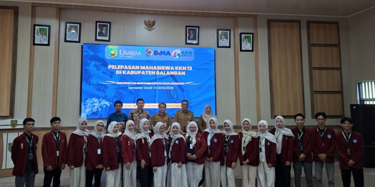 UM Banjarmasin Lepas 19 Mahasiswa KKN di Balangan, Siap Perkuat BUMDes, Digitalisasi Desa Wisata, hingga Kembangkan Madu Kelulut