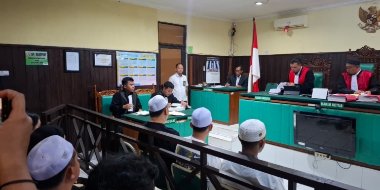 Terkuak di Persidangan! Hakim Pertanyakan Pencabutan Laporan dalam Kasus Surat Tanah