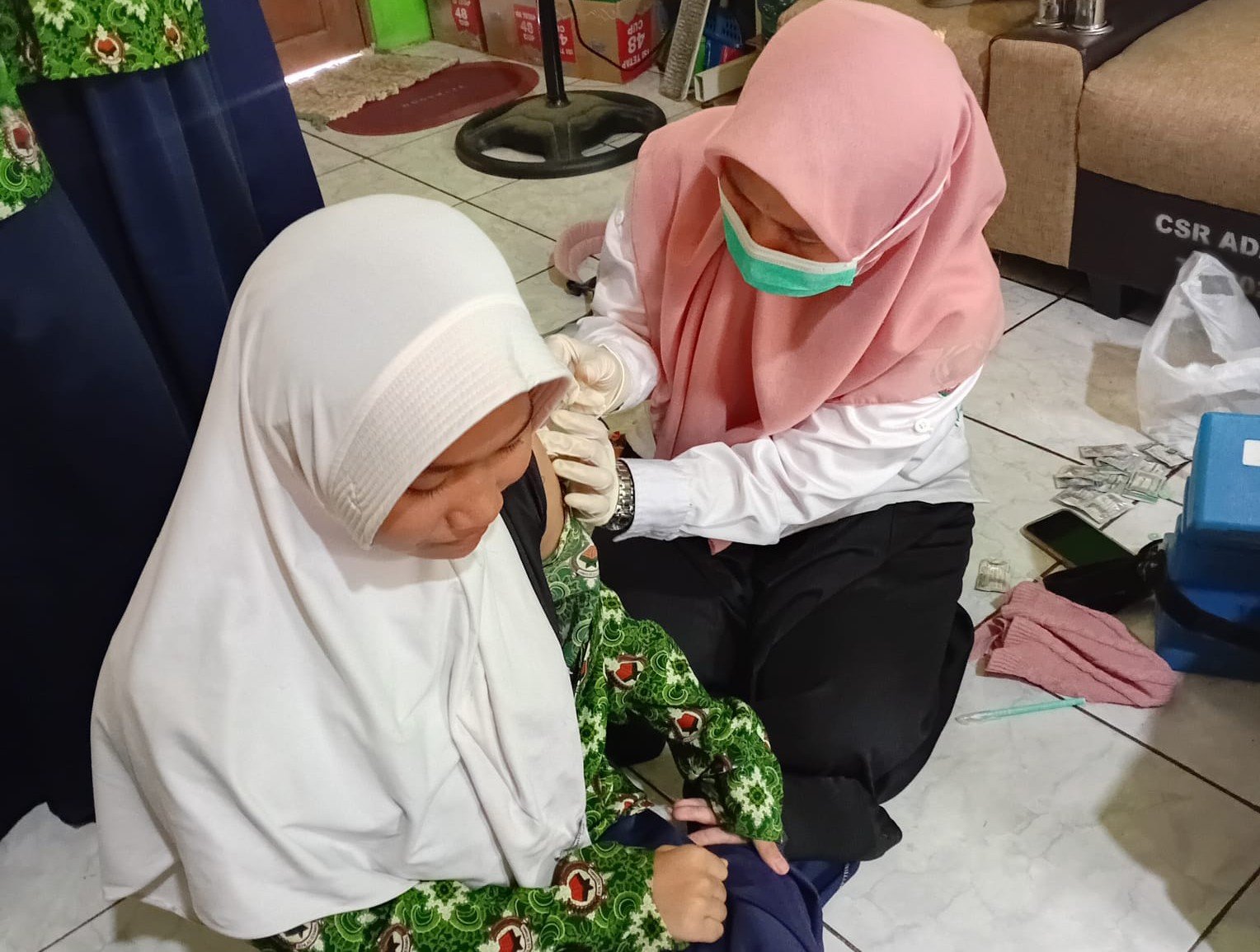 Cegah Kanker Serviks Sejak Dini, Puskesmas Juai Berikan Vaksin HPV kepada Siswi MTs Al Barkah Buntu Karau