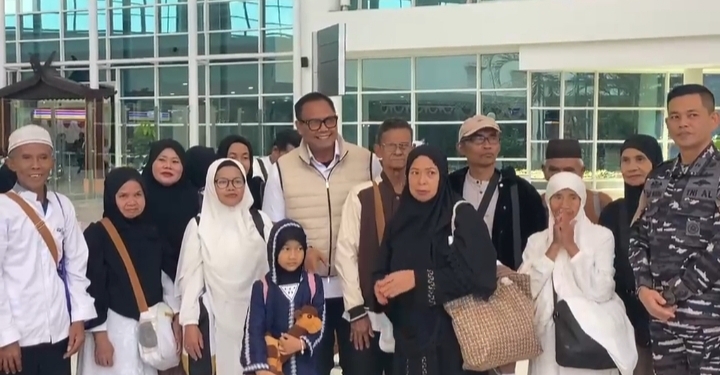 Empat Hari Terlantar di Jeddah, Puluhan Jemaah Umrah Kalsel Akhirnya Pulang ke Tanah Air