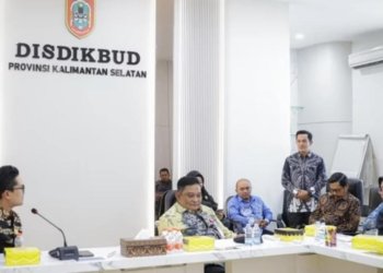 Komisi I DPRD Tanah Bumbu Fasilitasi 10 Kepala SMAN Mengadu ke Disdikbud Kalsel
