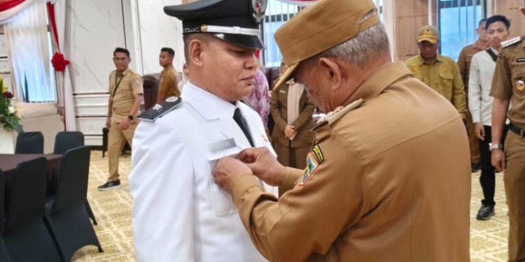 Bupati Kotabaru Lantik Asrul Jadi Kades Antar Waktu Desa Kalian, Lanjutkan Sisa Masa Bakti 2021–2027