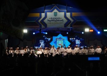 Ribuan Jemaah Larut dalam Banjar Berselawat, Warga Mandiangin Bawa Pulang Hadiah Umrah