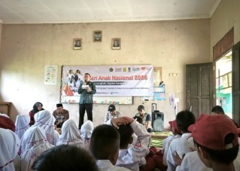 Momentum Kemerdekaan RI, YBM PLN Salurkan Paket Sekolah dan Nutrisi bagi Siswa SDN Basirih 10 Banjarmasin