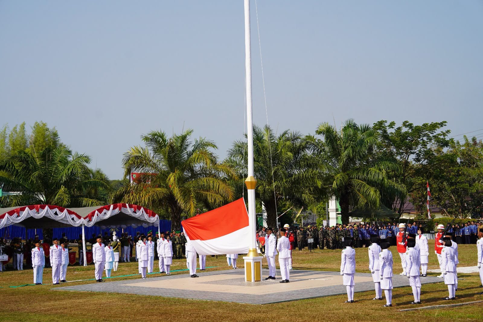 39 Paskibraka Balangan Sukses Kibarkan Sang Merah Putih dengan Formasi “Balangan Baharat”