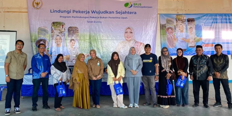 Anggota DPR RI, Hj. Mariana Ajak Pekerja Informal di Satui Miliki Perlindungan BPJS Ketenagakerjaan Mulai Rp16.800 per Bulan
