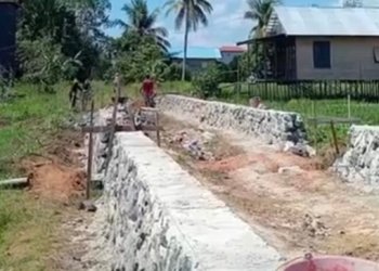 Tingkatkan Akses dan Perekonomian Warga, Pemdes Sungai Batang Bangun Jalan Lingkungan RT 02