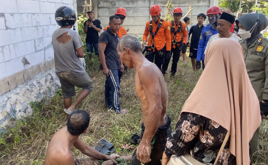 Terjepit di Dalam Sumur, Pria 53 Tahun Berhasil Dievakuasi Tim SAR dalam Kondisi Selamat