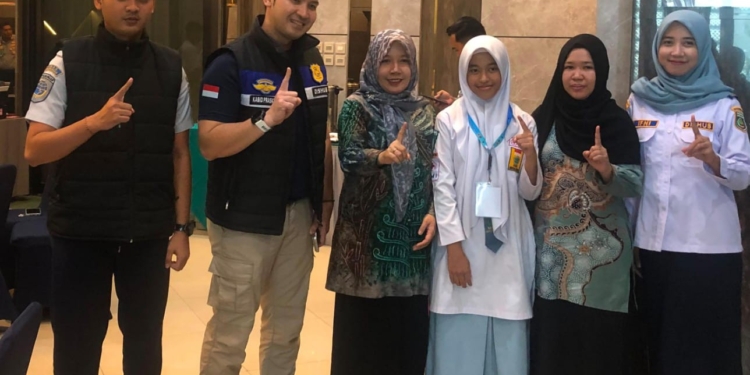 Siswi MAN 1 Balangan Juara 1 Pelajar Pelopor Keselamatan LLAJ Tingkat Provinsi