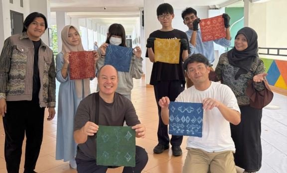 Go International! SBK Sasirangan Banjarbaru Bawa Kain Khas Banjar Dikenal Generasi Muda Jepang dan Australia