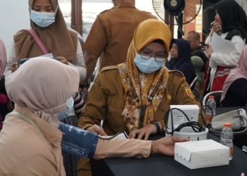 Peduli Dampak Karhutla, PLN Kalselteng Salurkan Paket Nutrisi dan Edukasi Kesehatan