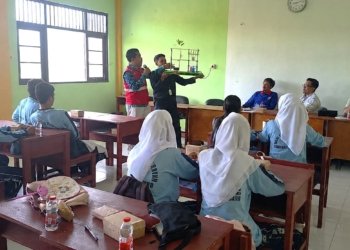 PLN Gelar Edukasi Keselamatan Ketenagalistrikan untuk Siswa SMKN 1 Kuala Pembuang