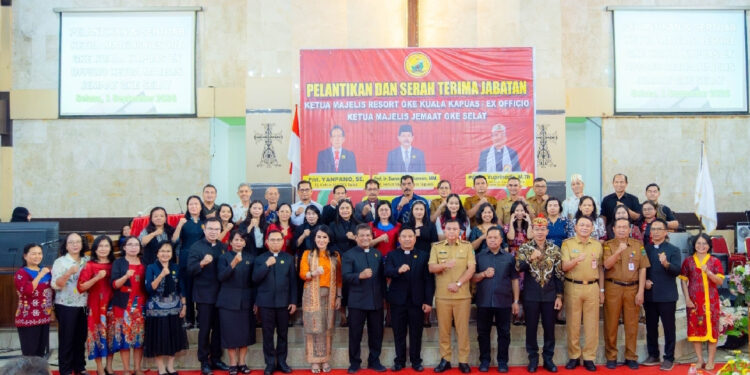 Waket I DPRD Kapuas Hadiri Pelantikan Ketua Majelis Resort GKE Kuala Kapuas