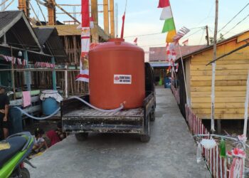 Indocement Salurkan 1.200 Meter Kubik Air Bersih untuk Warga Terdampak Kemarau