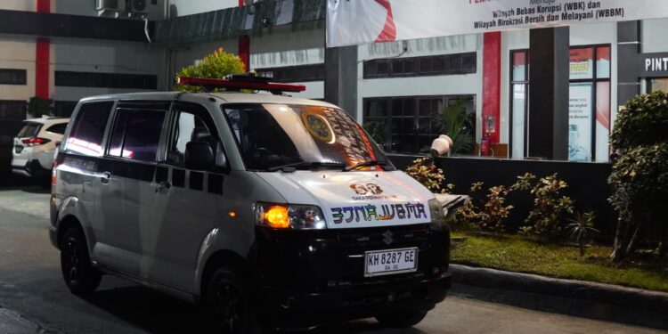 Jenazah Korban KMP Virgo Transport 8 Diberangkatkan ke Rumah Duka Melalui Bandara Syamsudin Noor
