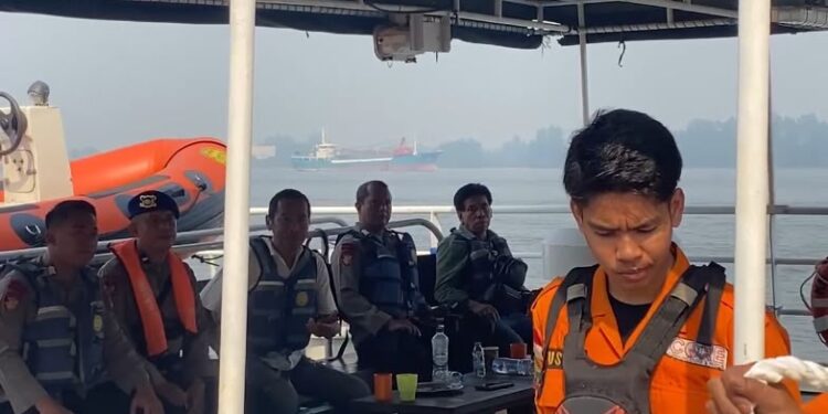 5 Keluarga Korban KMP Virgo Transport 8 Ikut Basarnas ke Laut