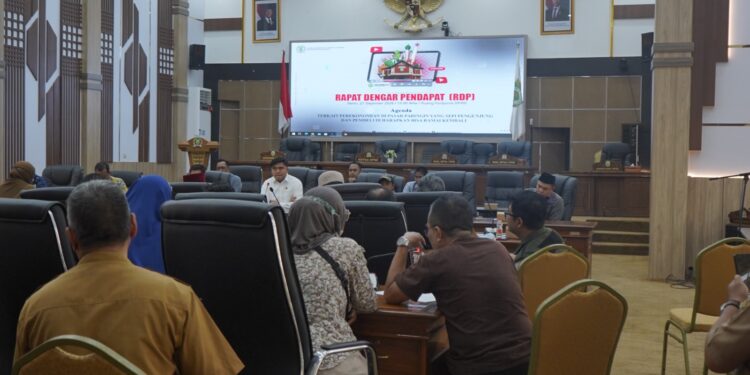 DPRD Balangan Dorong Pembentukan Satgas, Persoalan Pasar Paringin Segera Dikaji Menyeluruh